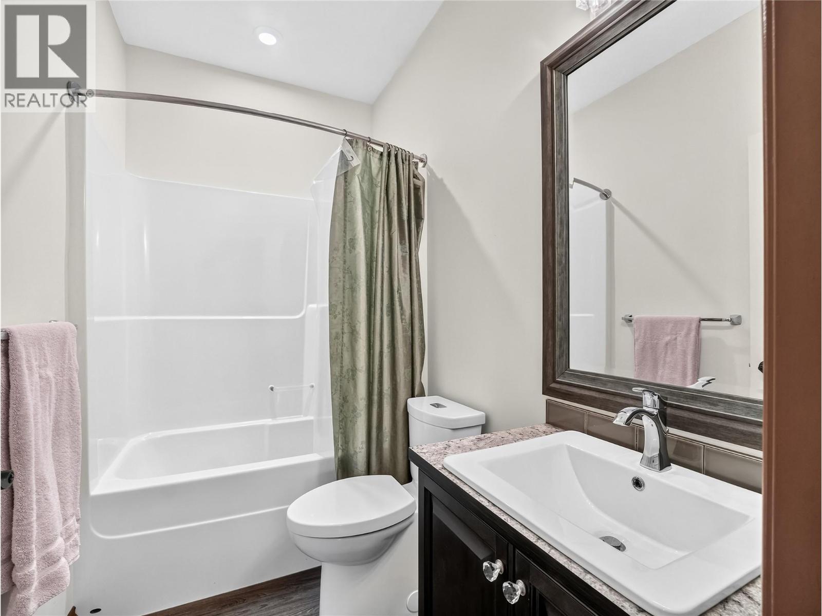  4780 56 Street Northwest, Salmon Arm