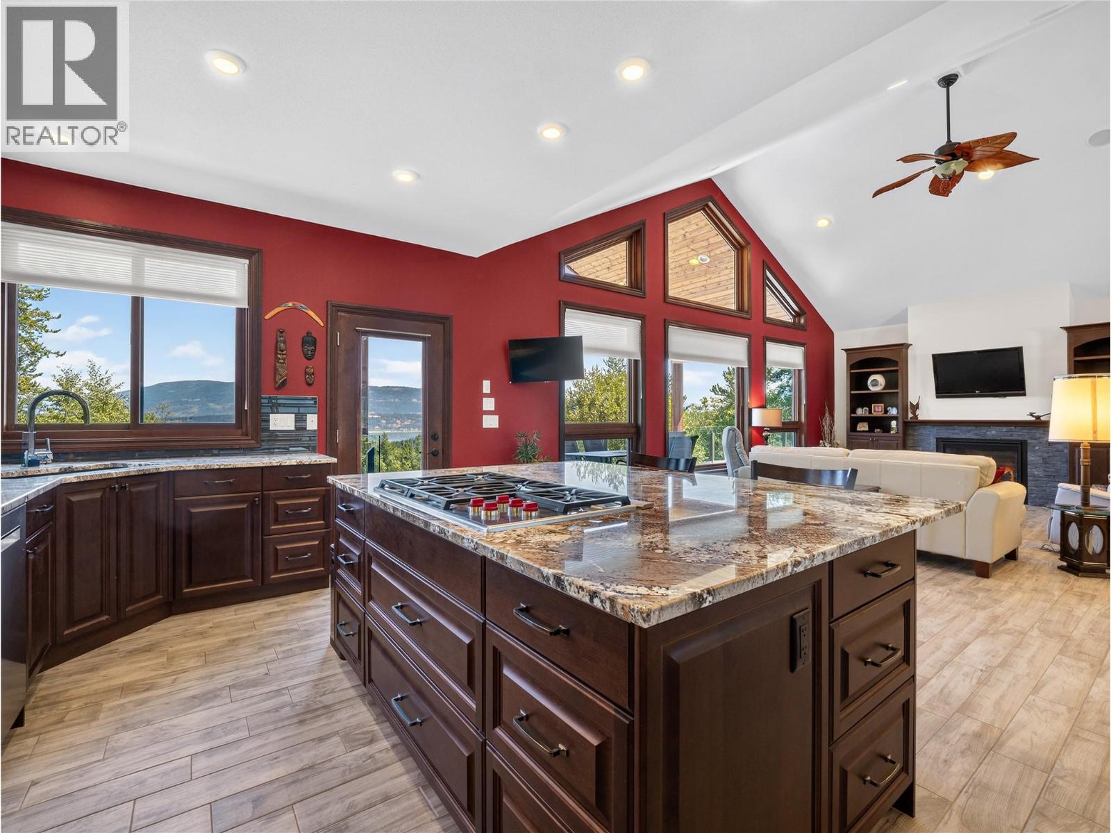  4780 56 Street Northwest, Salmon Arm