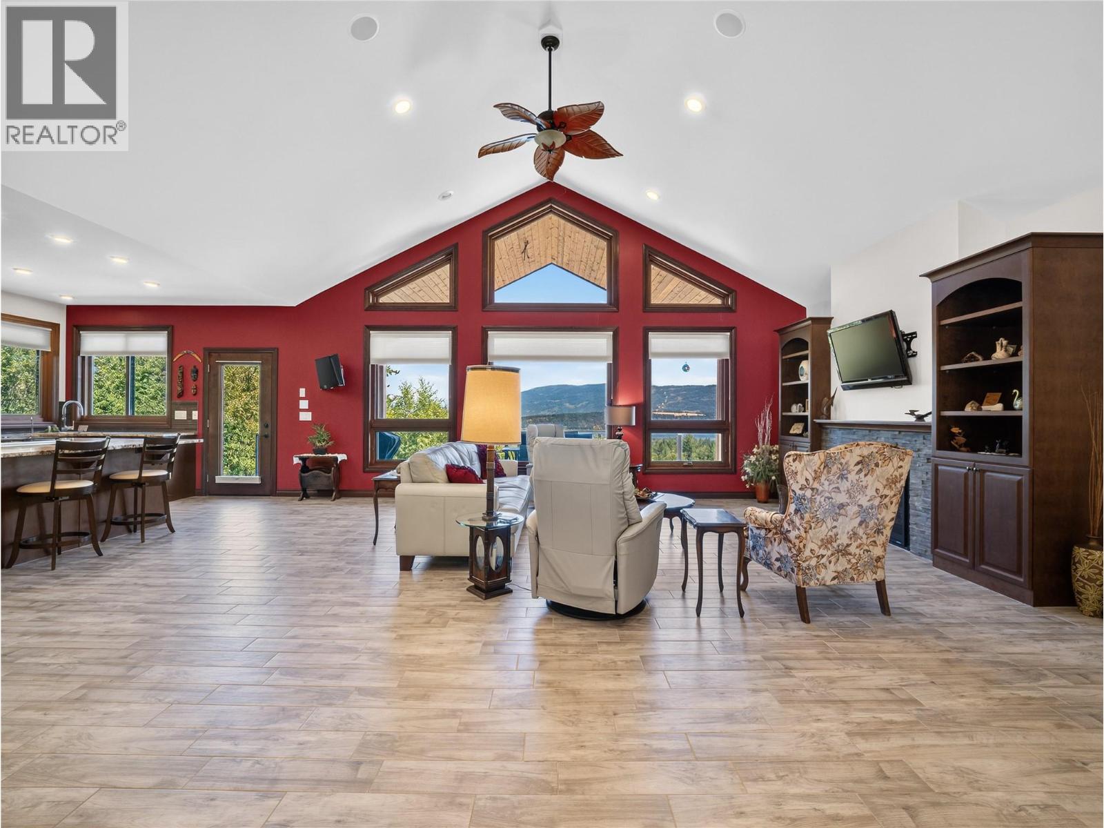  4780 56 Street Northwest, Salmon Arm