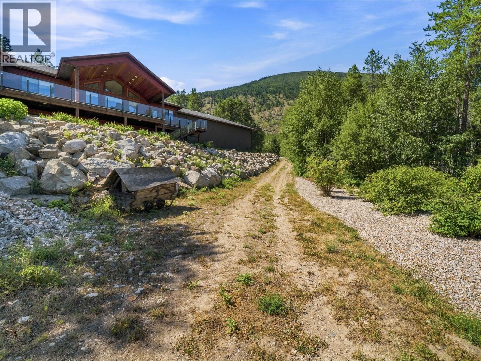  4780 56 Street Northwest, Salmon Arm