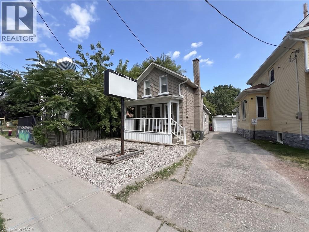 107 VICTORIA Street S