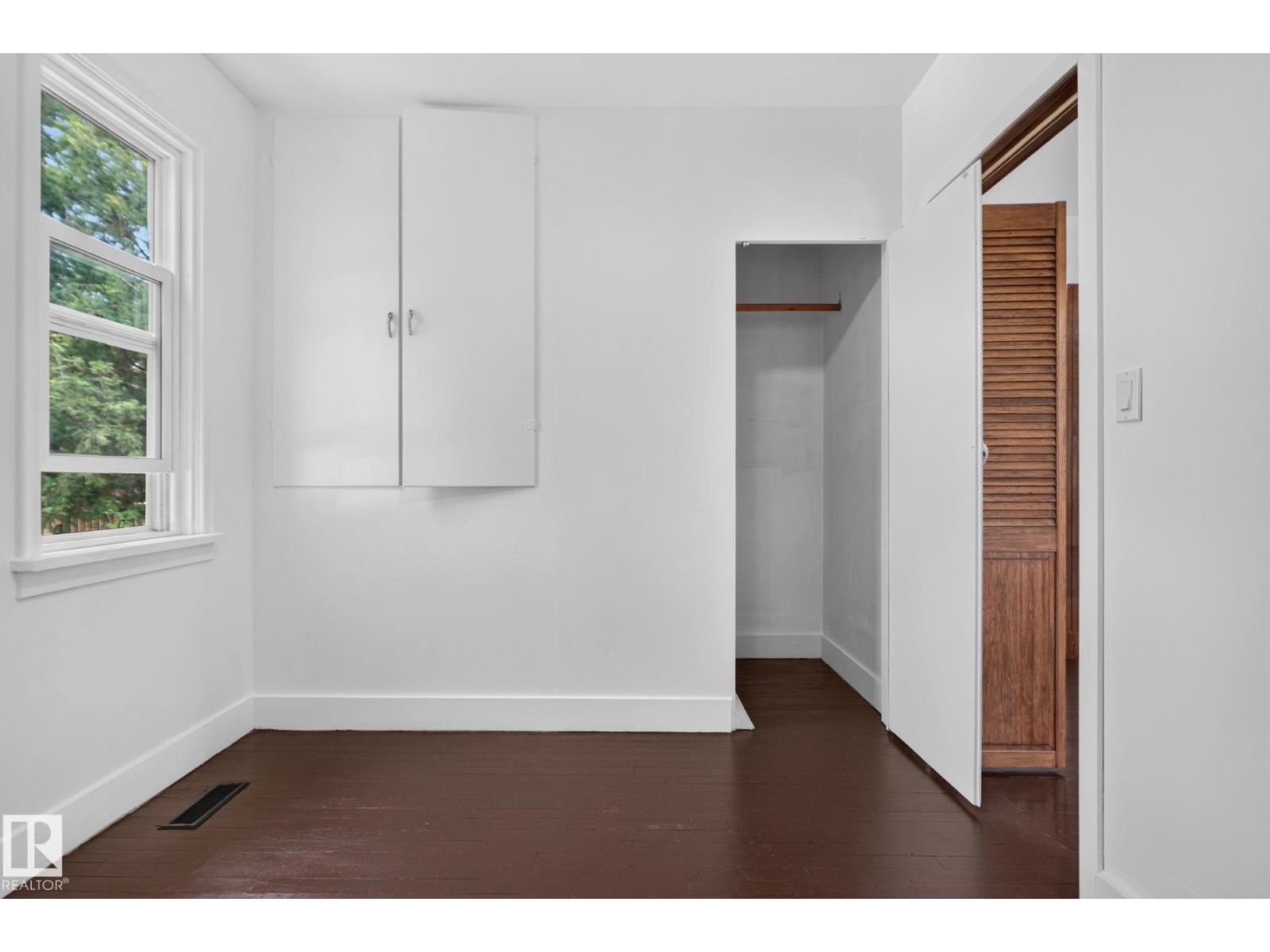 9921 109 ST - 19