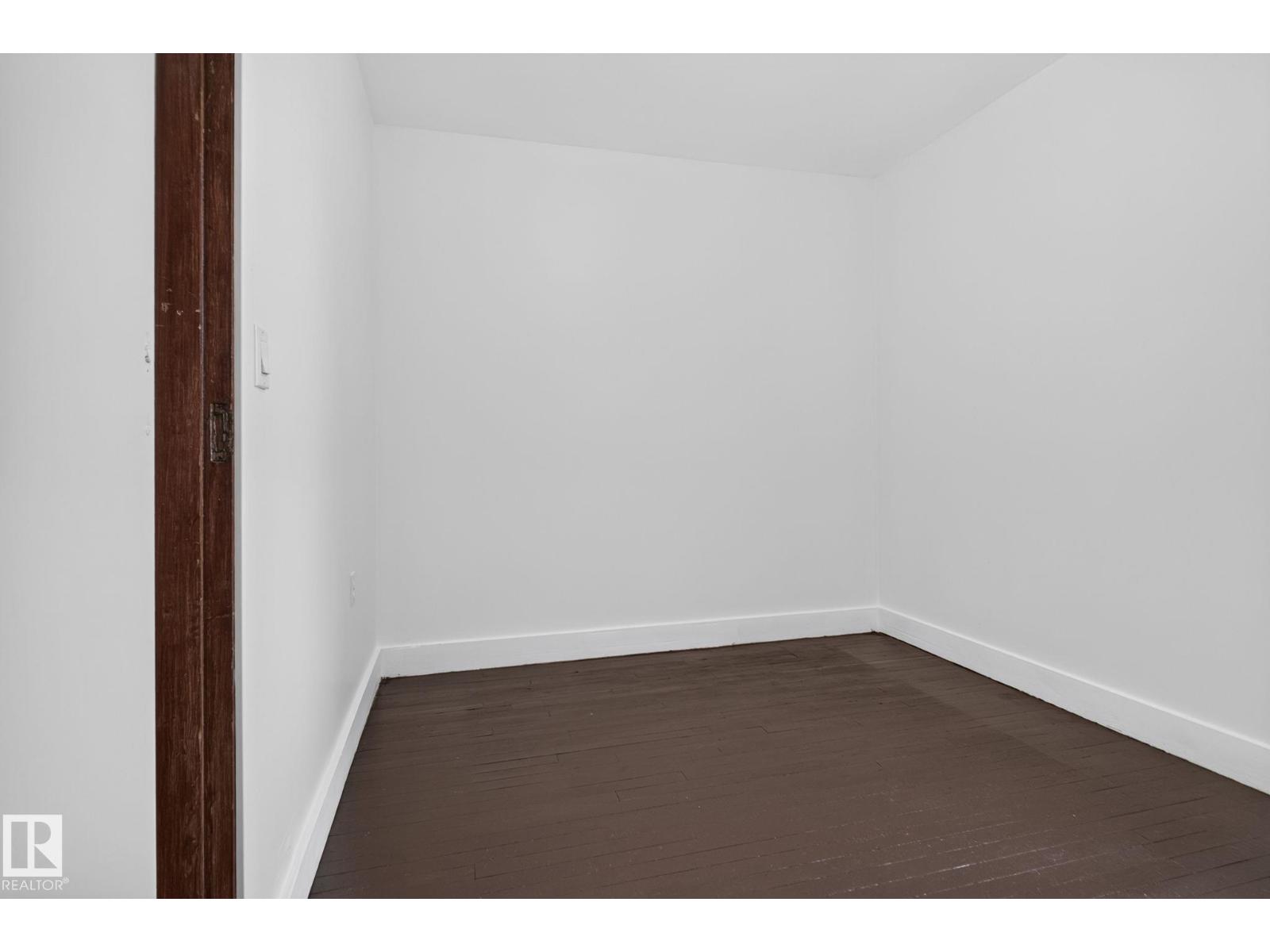 9921 109 ST - Image 7