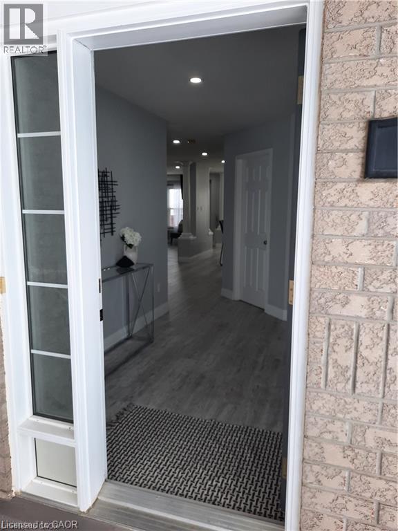 500 SNOWDROP Court Unit# Upper — photo 3