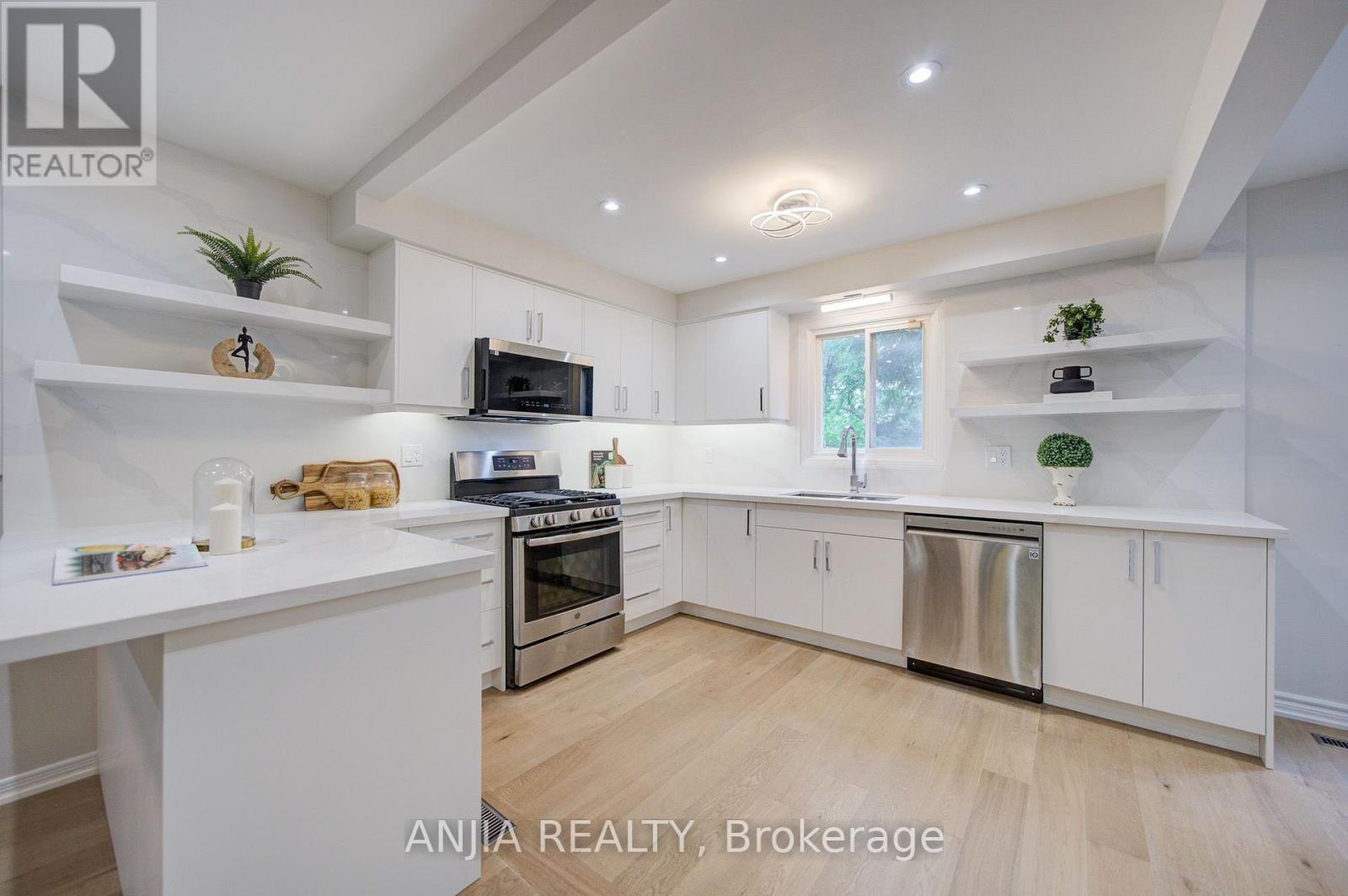 31 SPANHOUSE CRESCENT, Markham (Unionville) photo 9