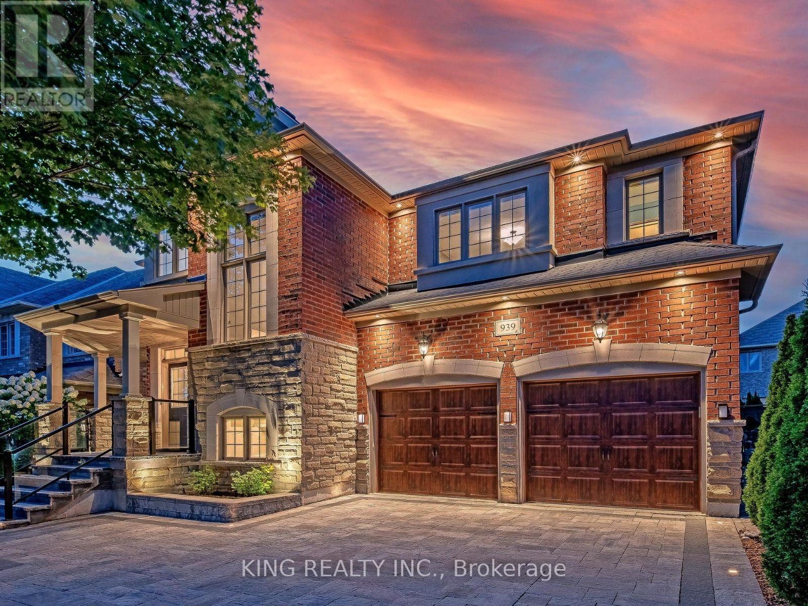 939 GORING CIRCLE