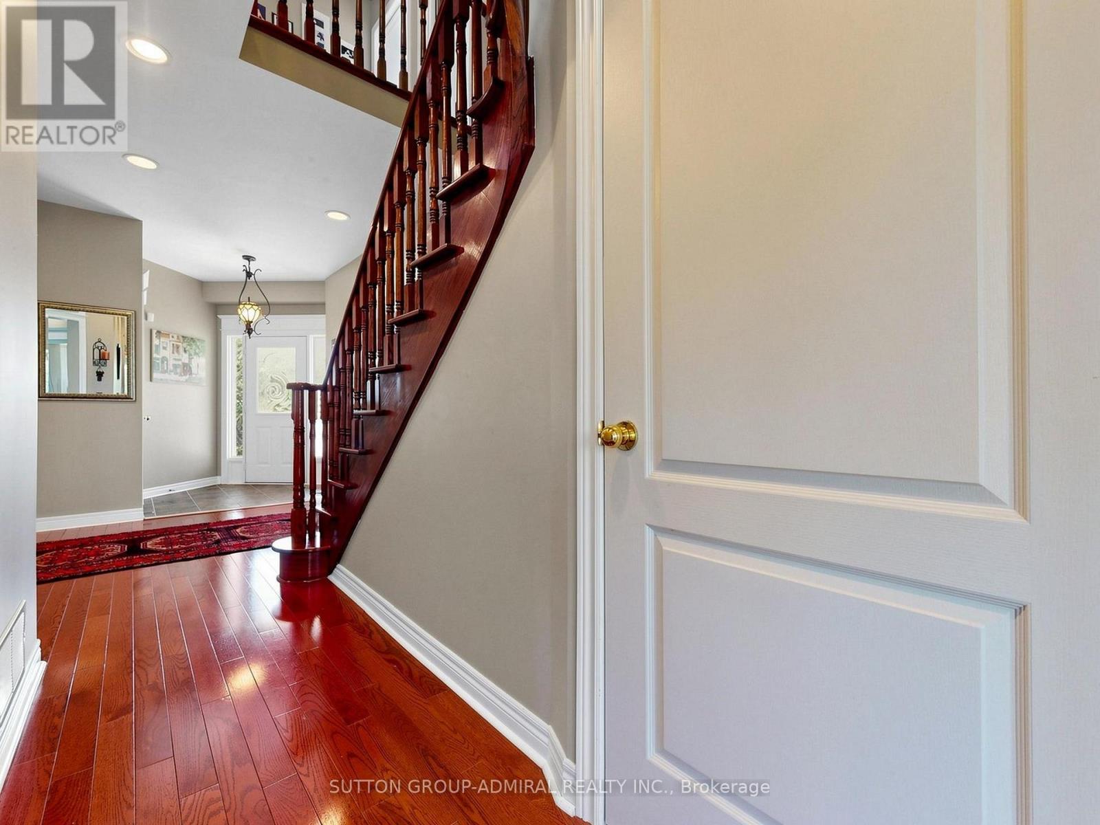 22 CANYON HILL AVENUE - 22