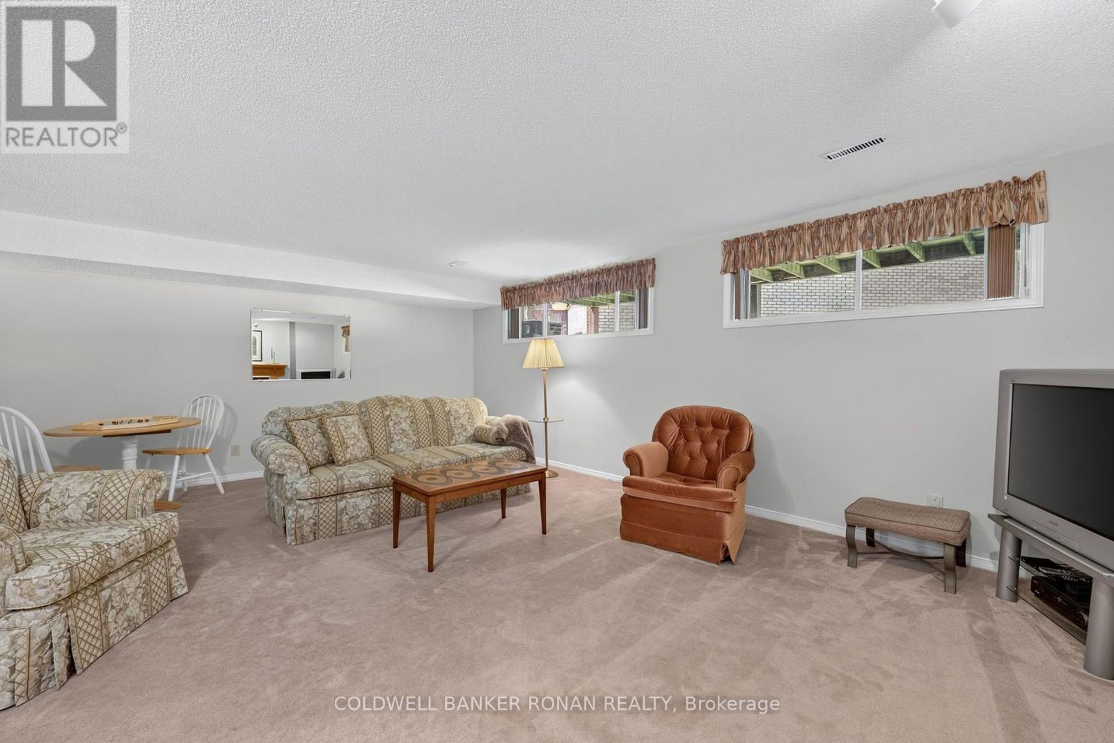 #11 101 GREEN BRIAR ROAD - 22