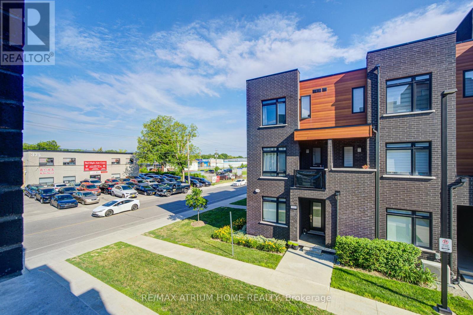 #83 370 RED MAPLE ROAD - 26