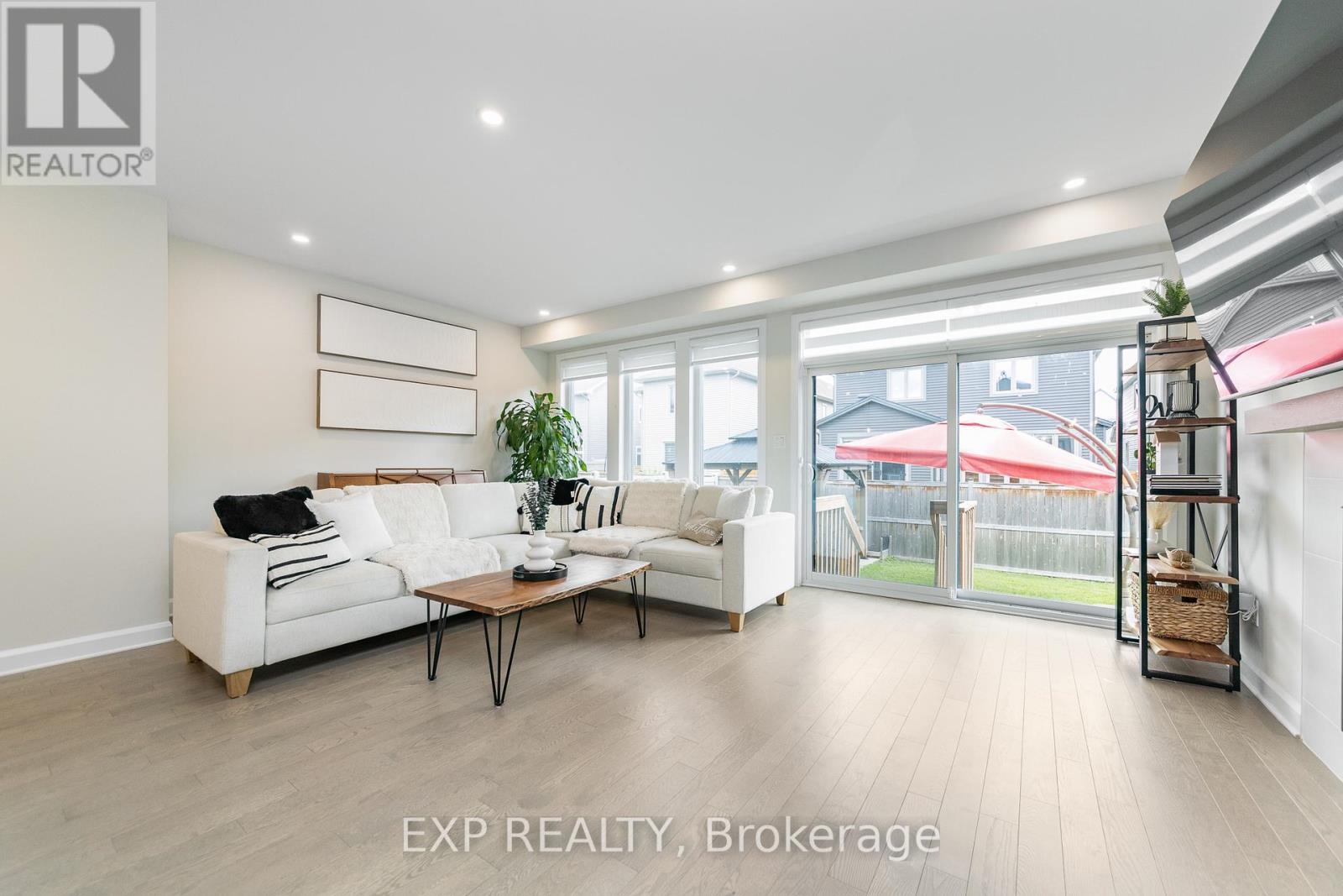 3 Bed, 4 Bath House for Sale in Ottawa – 616 MOONFLOWER CRESCENT, Ottawa – MLS# X13646402 - Image 17