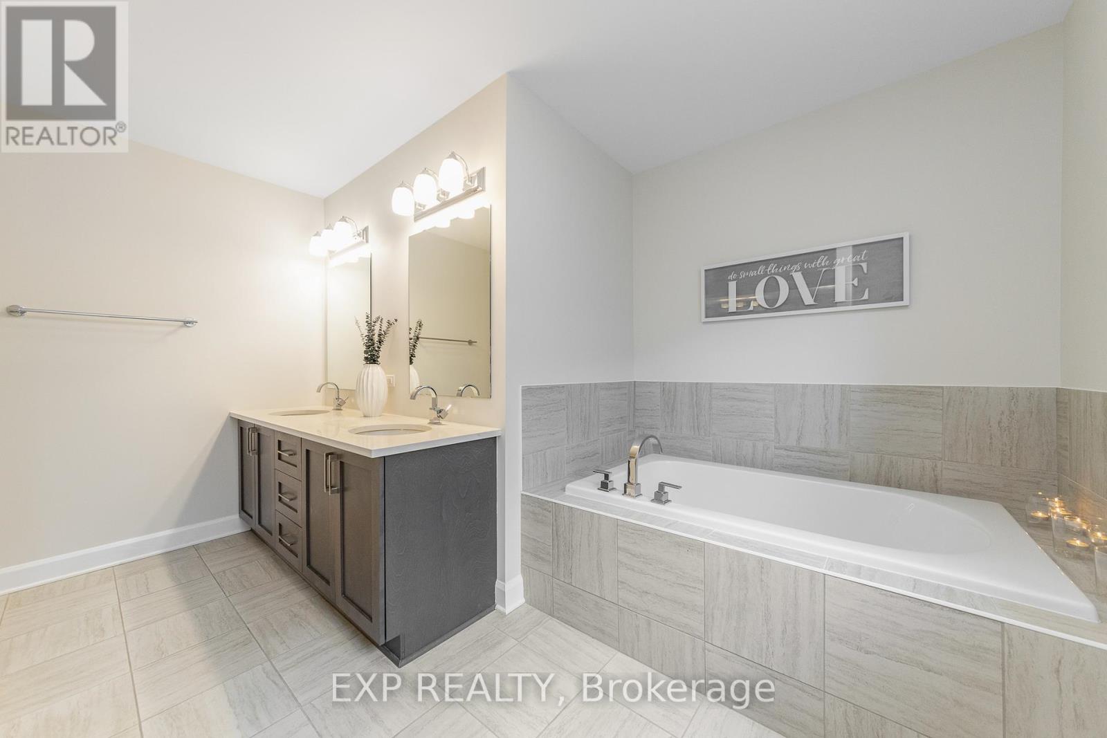 616 MOONFLOWER CRESCENT - 30