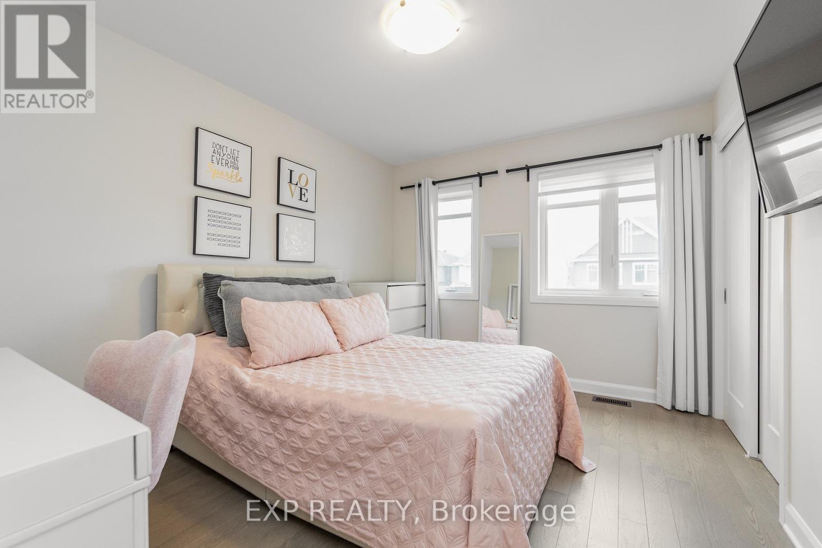 616 MOONFLOWER CRESCENT - 38
