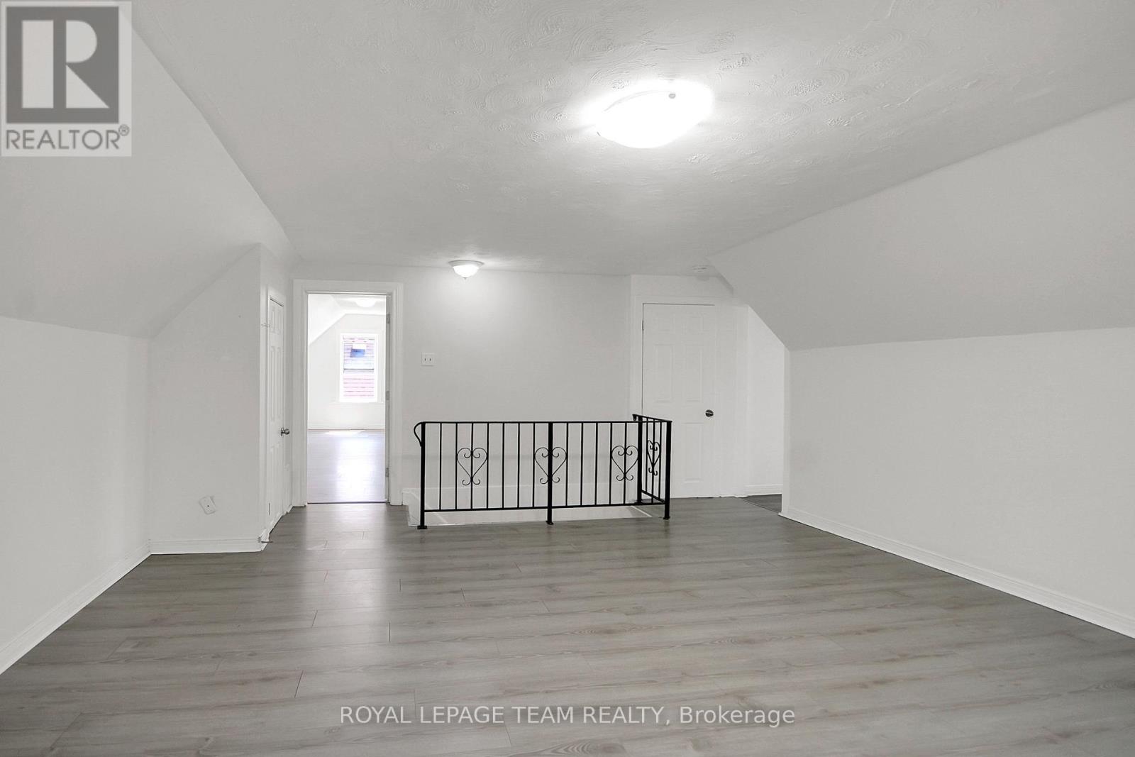 2 Bed, 1 Bath Multi-Family for Rent in Ottawa – 5 – 4 ECCLES STREET, Ottawa – MLS# X13646446 - Image 13