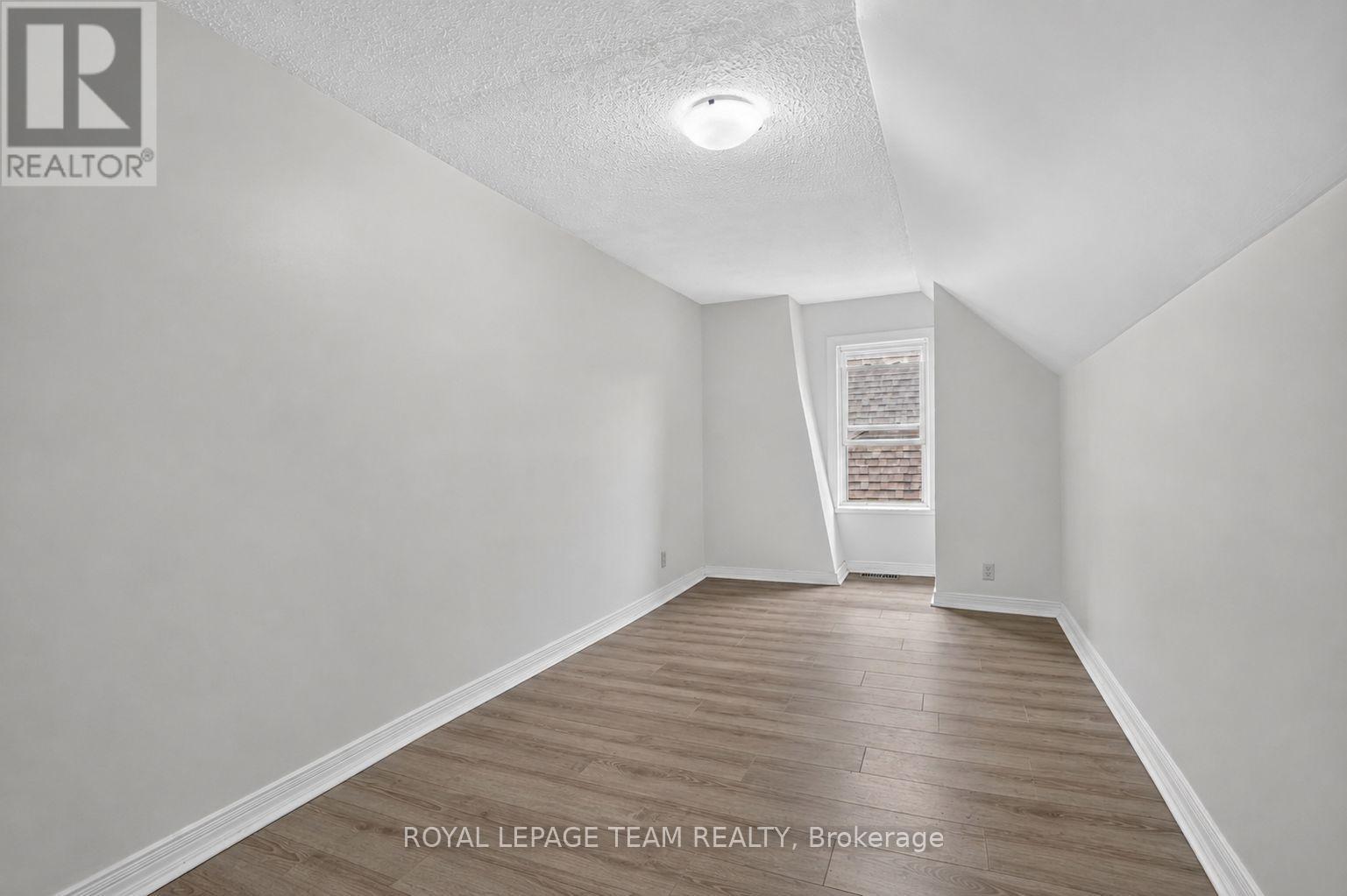 2 Bed, 1 Bath Multi-Family for Rent in Ottawa – 5 – 4 ECCLES STREET, Ottawa – MLS# X13646446 - Image 30