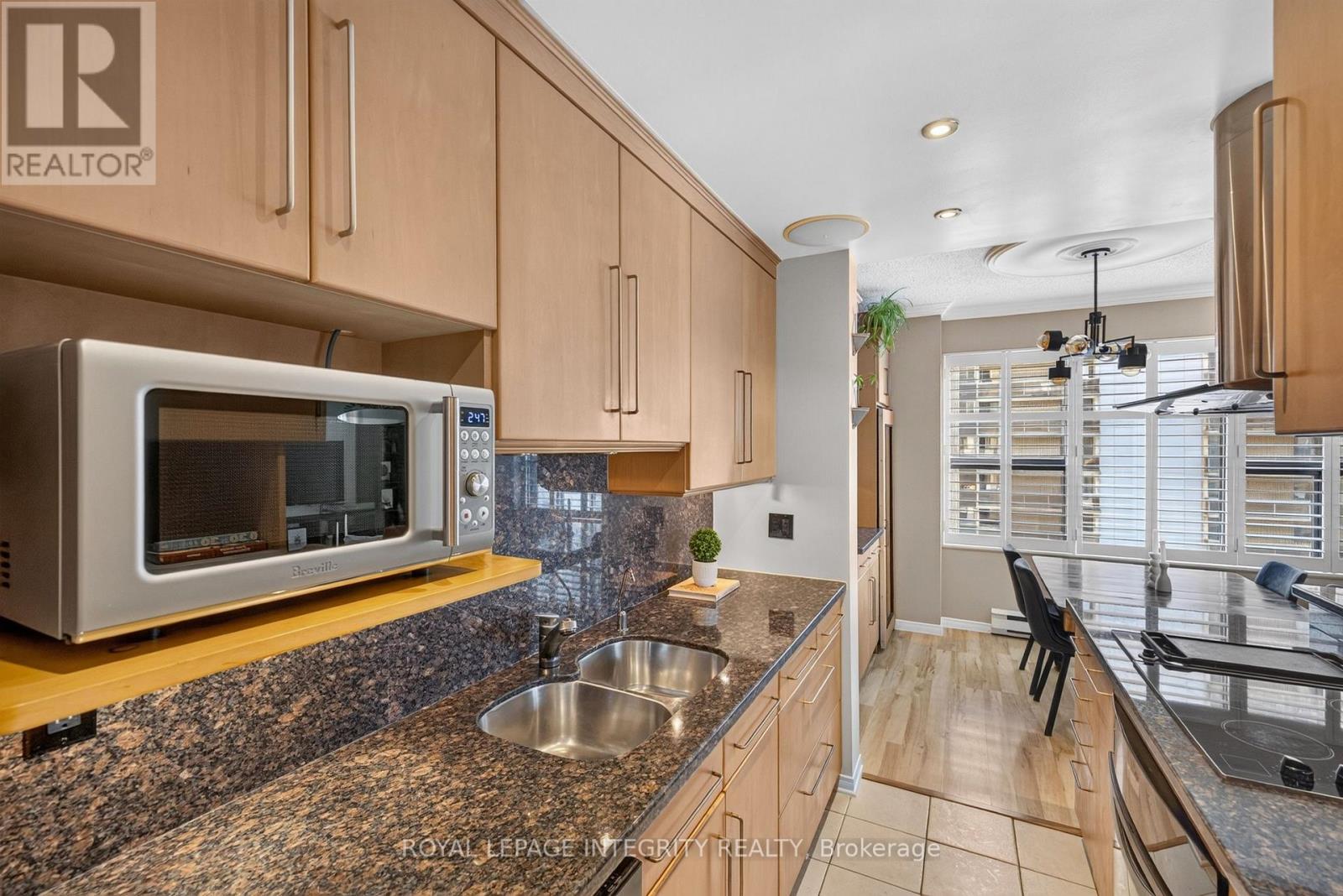 2 Bed, 2 Bath House for Sale in Ottawa – 1606 – 556 LAURIER AVENUE SW, Ottawa – MLS# X13646468 - Image 10