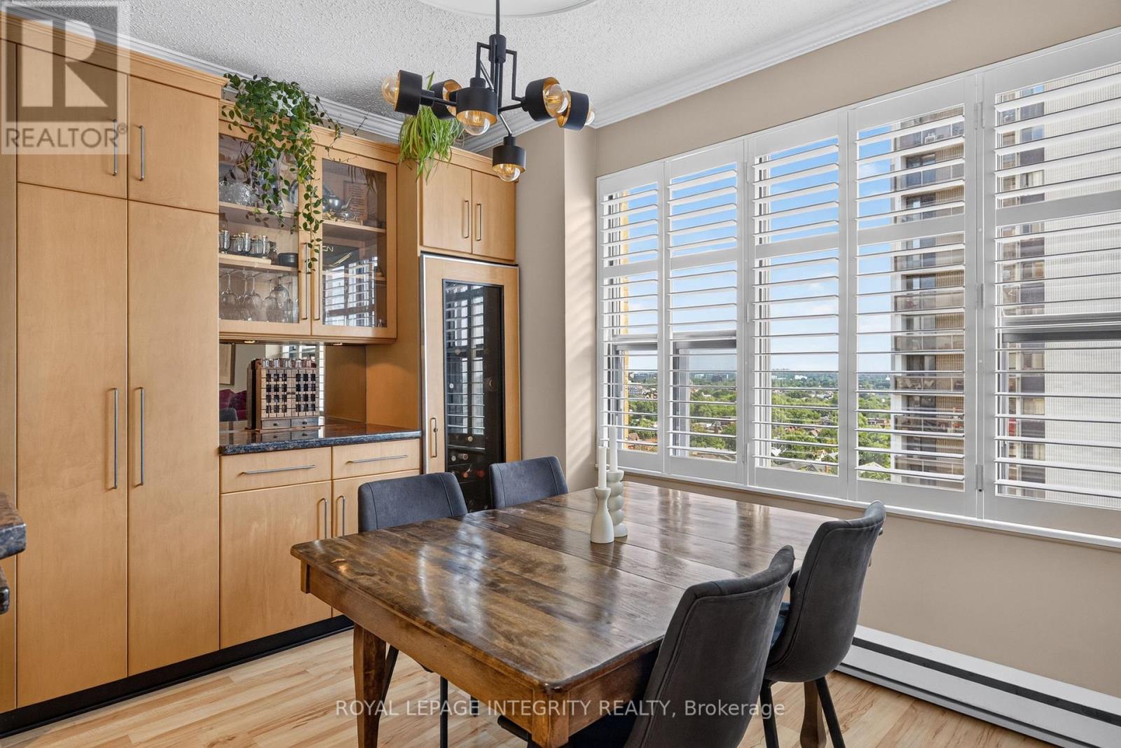 2 Bed, 2 Bath House for Sale in Ottawa – 1606 – 556 LAURIER AVENUE SW, Ottawa – MLS# X13646468 - Image 13