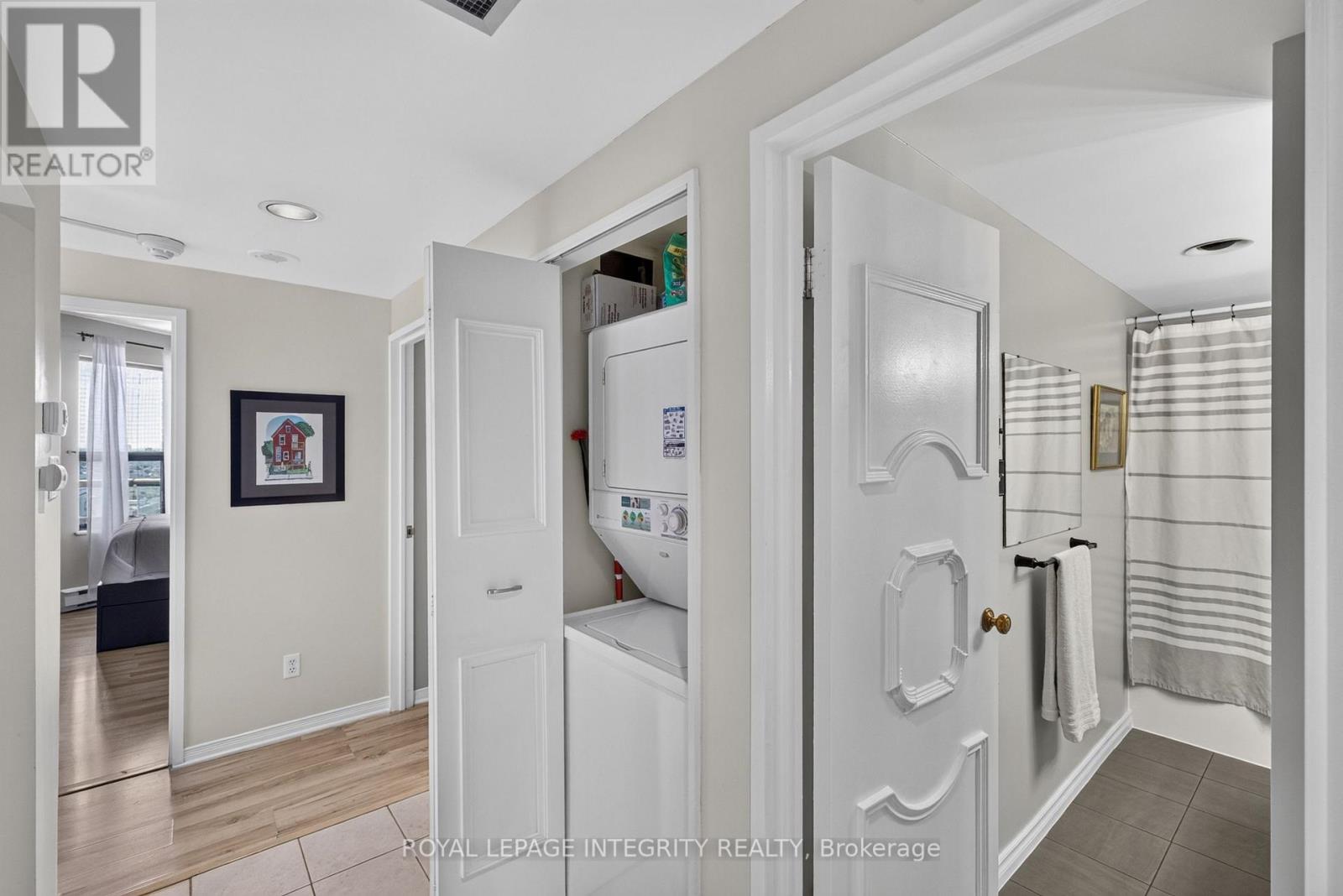 2 Bed, 2 Bath House for Sale in Ottawa – 1606 – 556 LAURIER AVENUE SW, Ottawa – MLS# X13646468 - Image 25