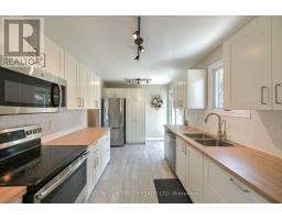 Primary Bedroom - 49 Bond Street, Orillia, ON L3V1J6 Photo 9