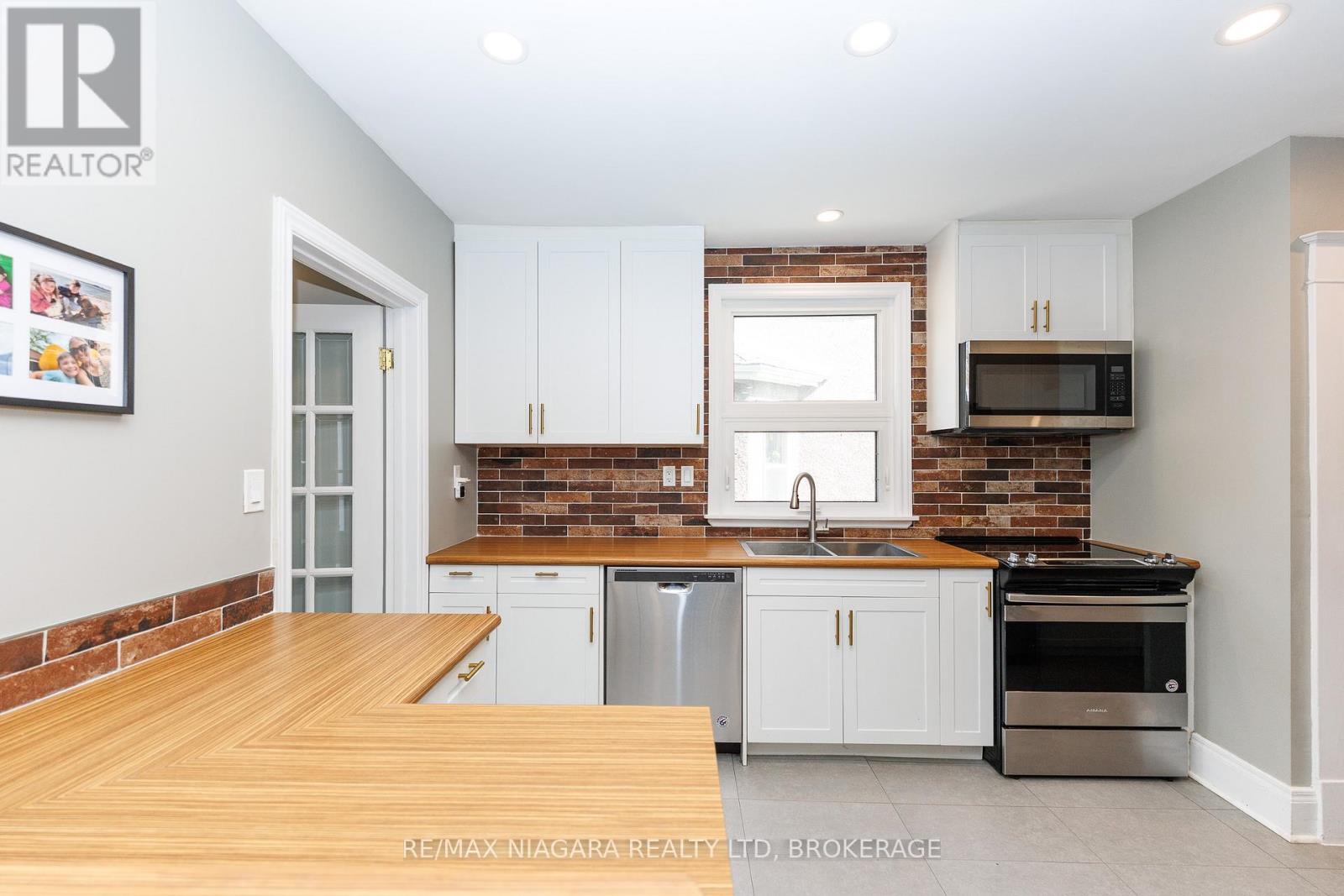 168 STEELE STREET - Image 20