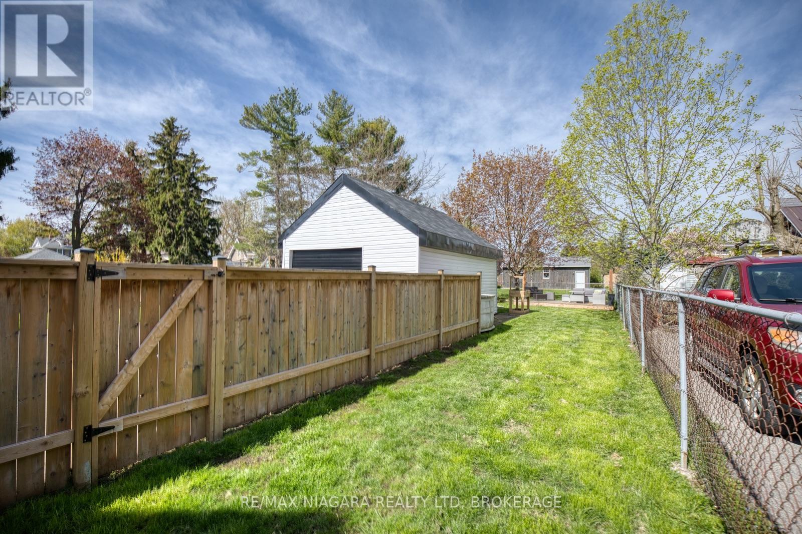 168 STEELE STREET - 8