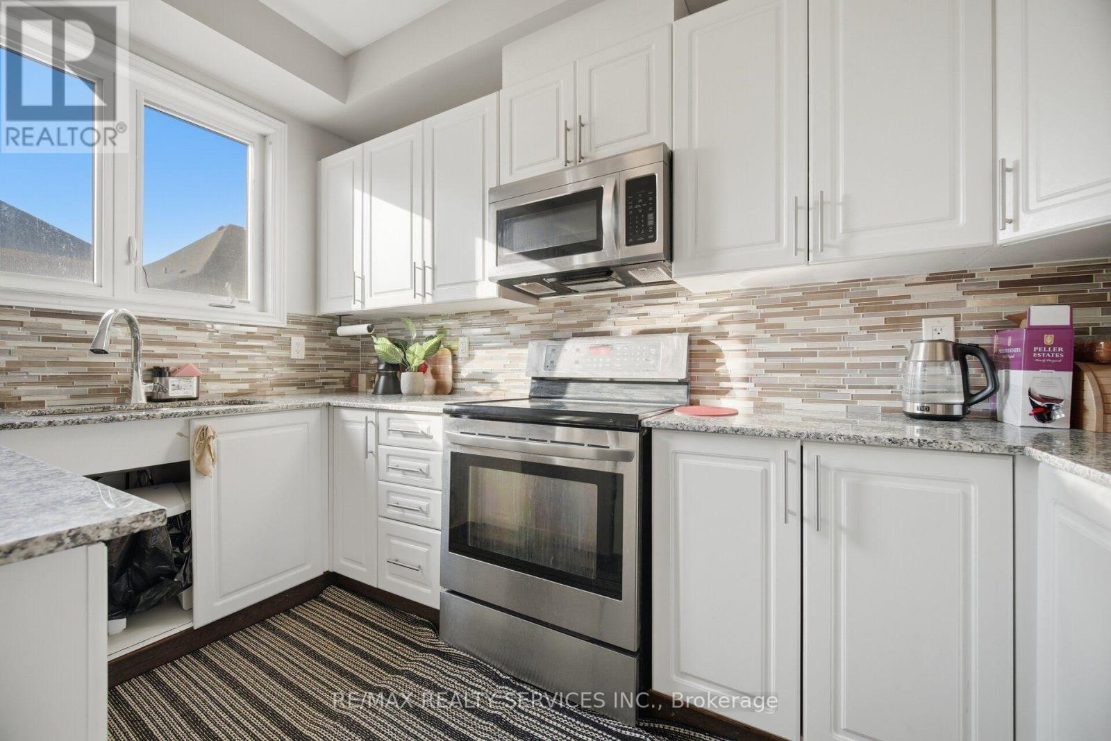 72 ROCKMAN CRESCENT - 17
