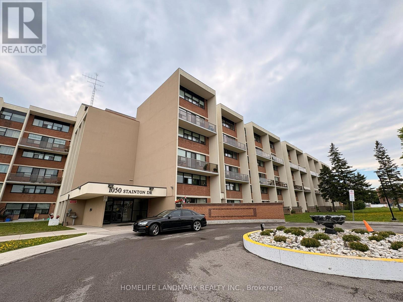 Photo of 1050 Stainton Drive
