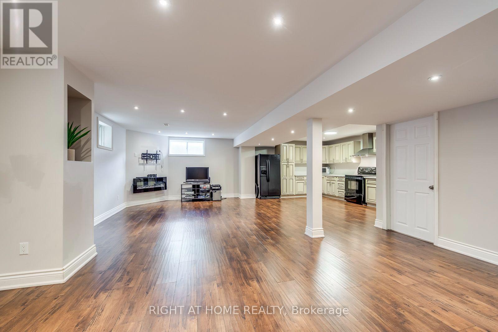 38 ASSISI STREET - 37