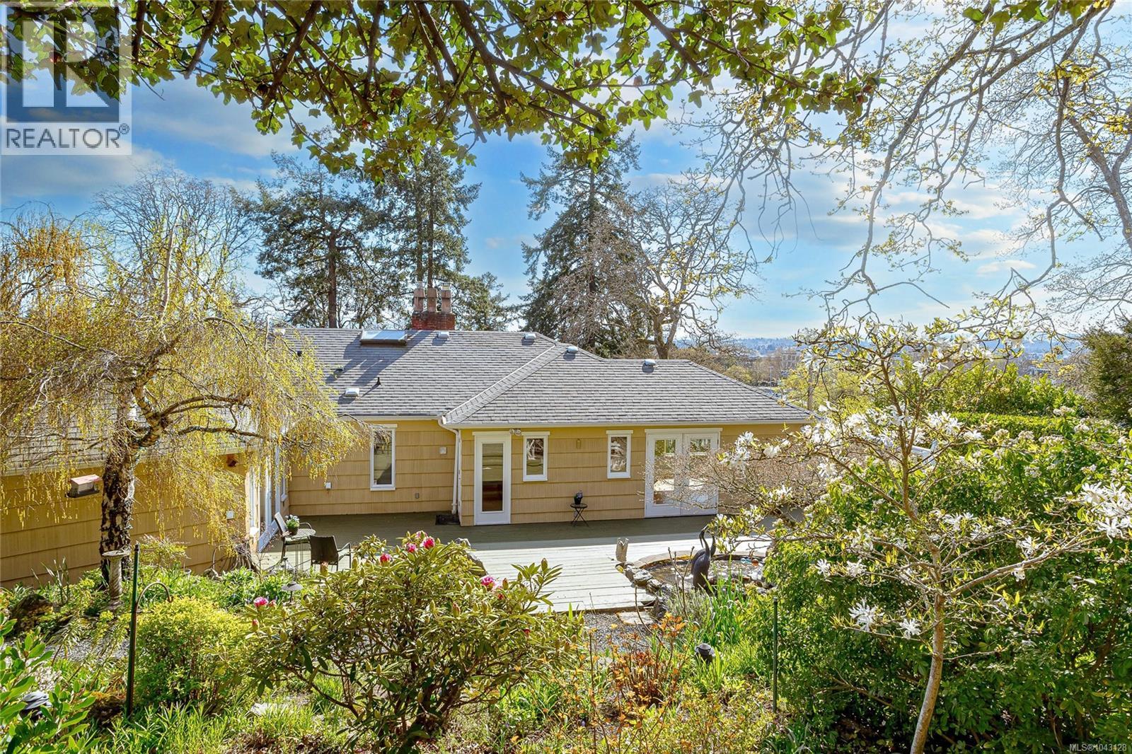 1184 Clovelly Terr