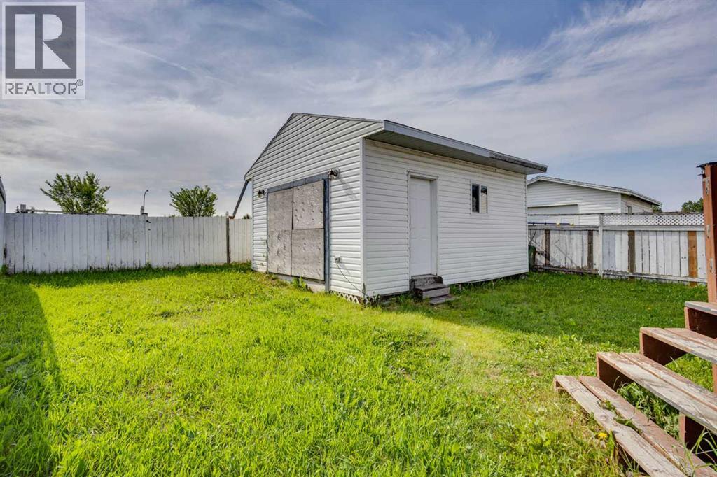 180 Cokerill Crescent - 4
