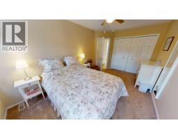 Kitchen - 451 13th Avenue, Invermere, BC V0A1K4 Photo 9