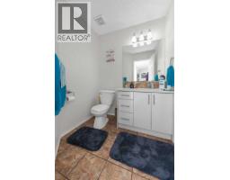 Bedroom - 210 Taracove Landing Ne, Calgary, AB T3J4R5 Photo 10