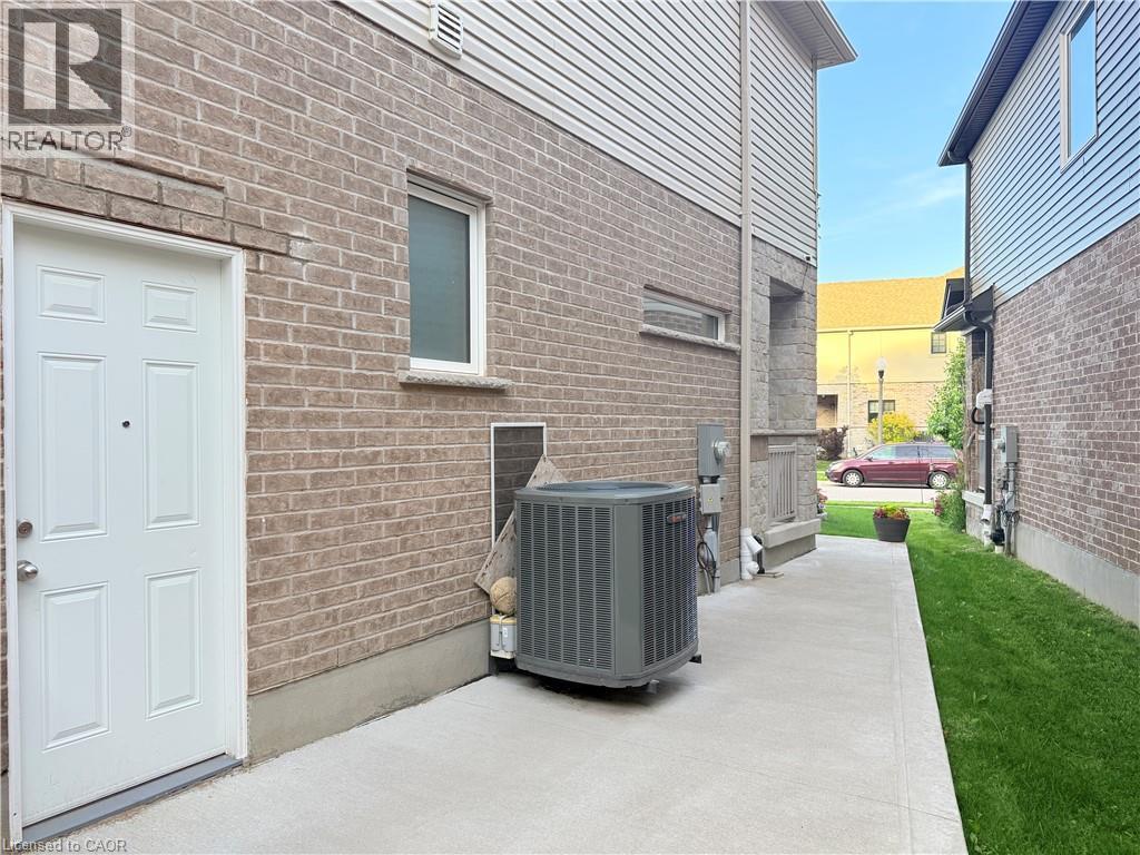 285 SEDGEWOOD Street - 42