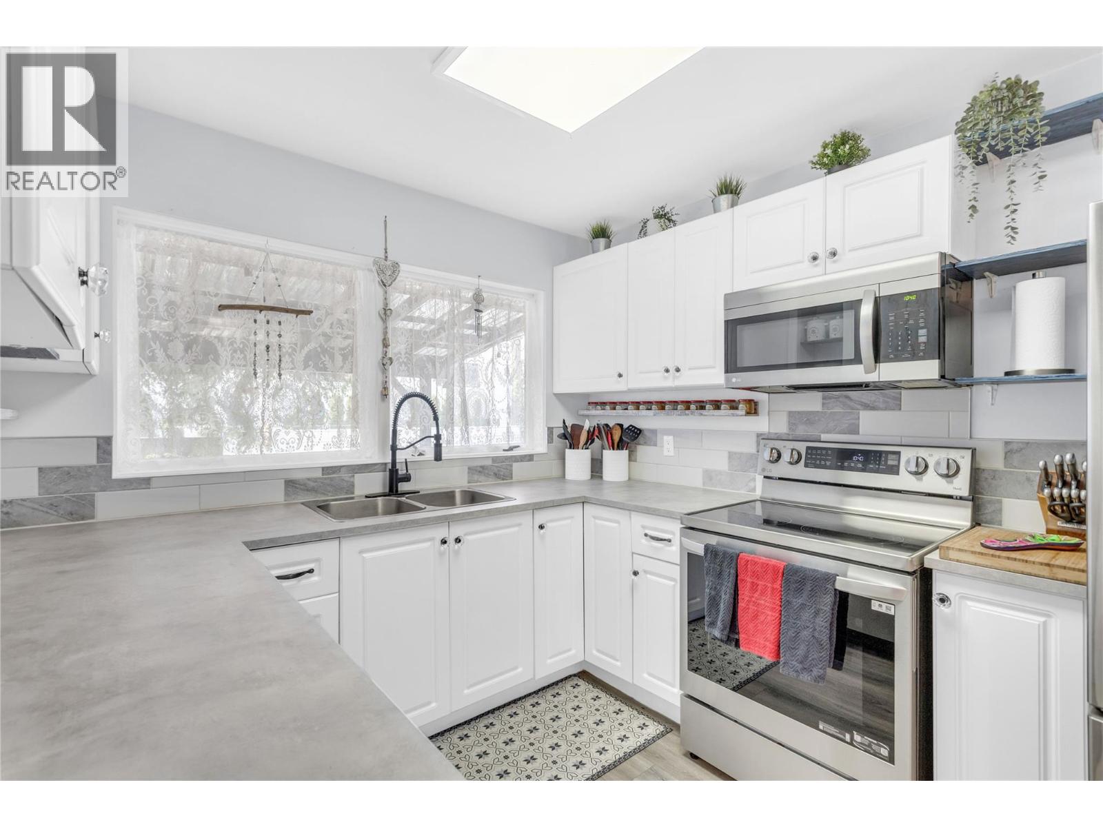 4202 26 Avenue, Vernon