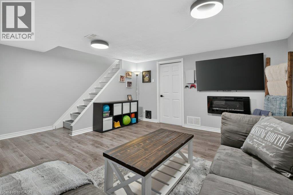 60 ELFORD Crescent - Image 33