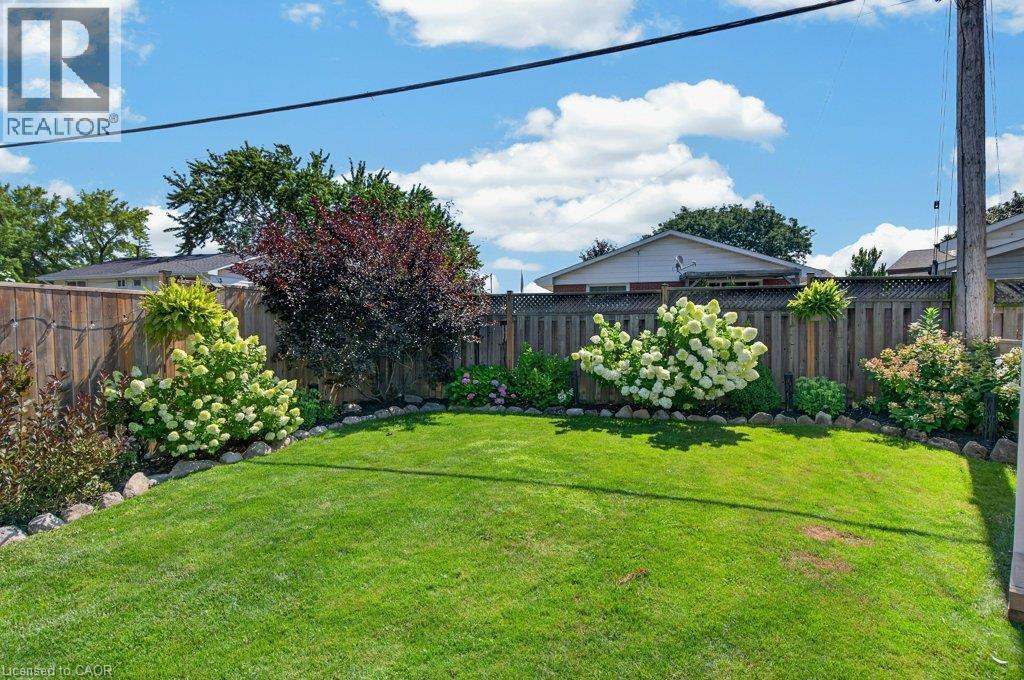 60 ELFORD Crescent - 40
