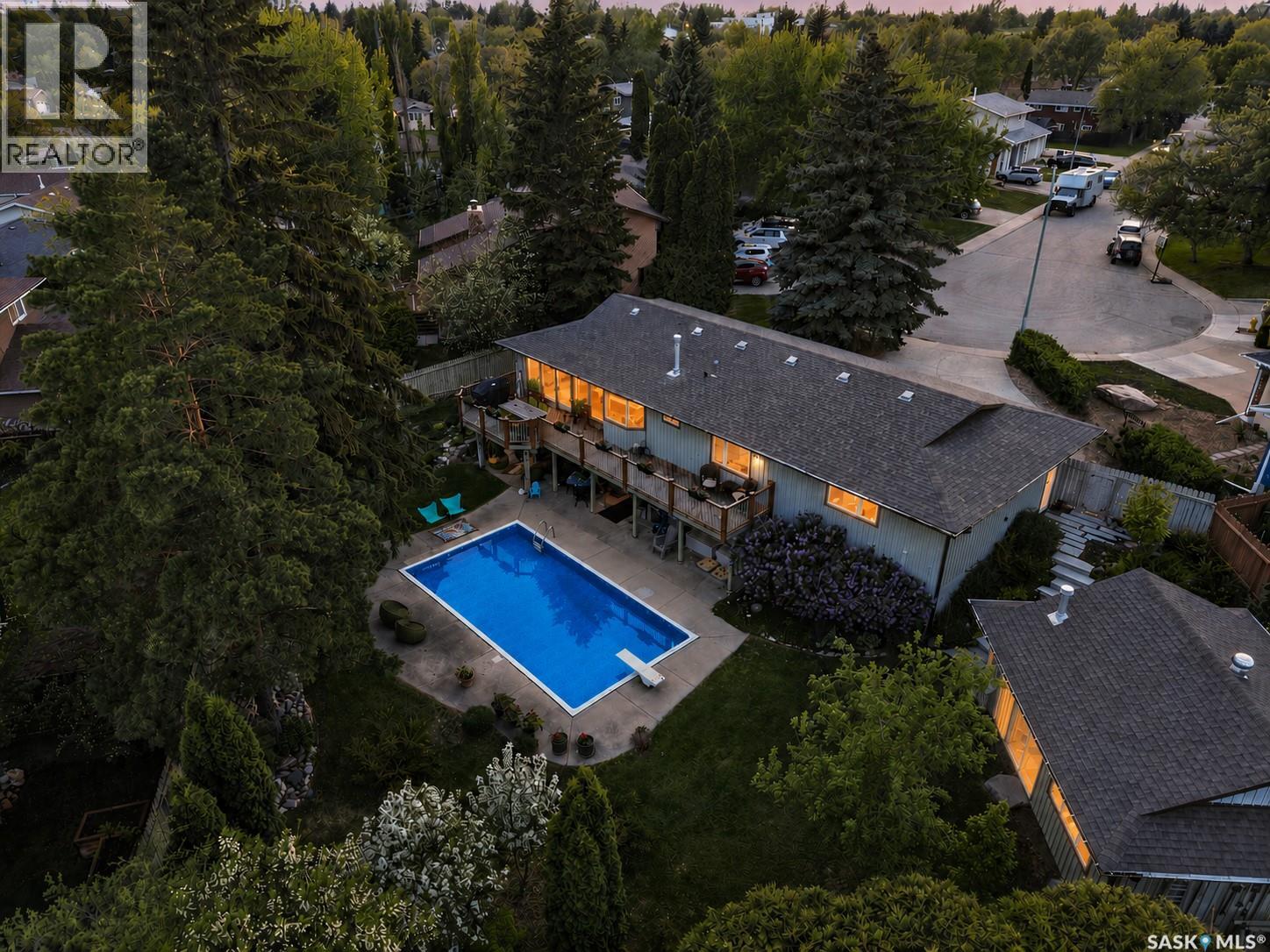 727 Tobin TERRACE - Image 3