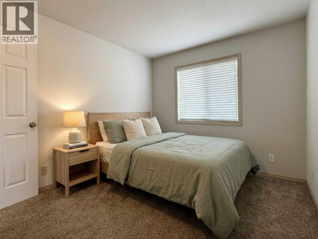 82 Harvard Crescent West - Photo 13