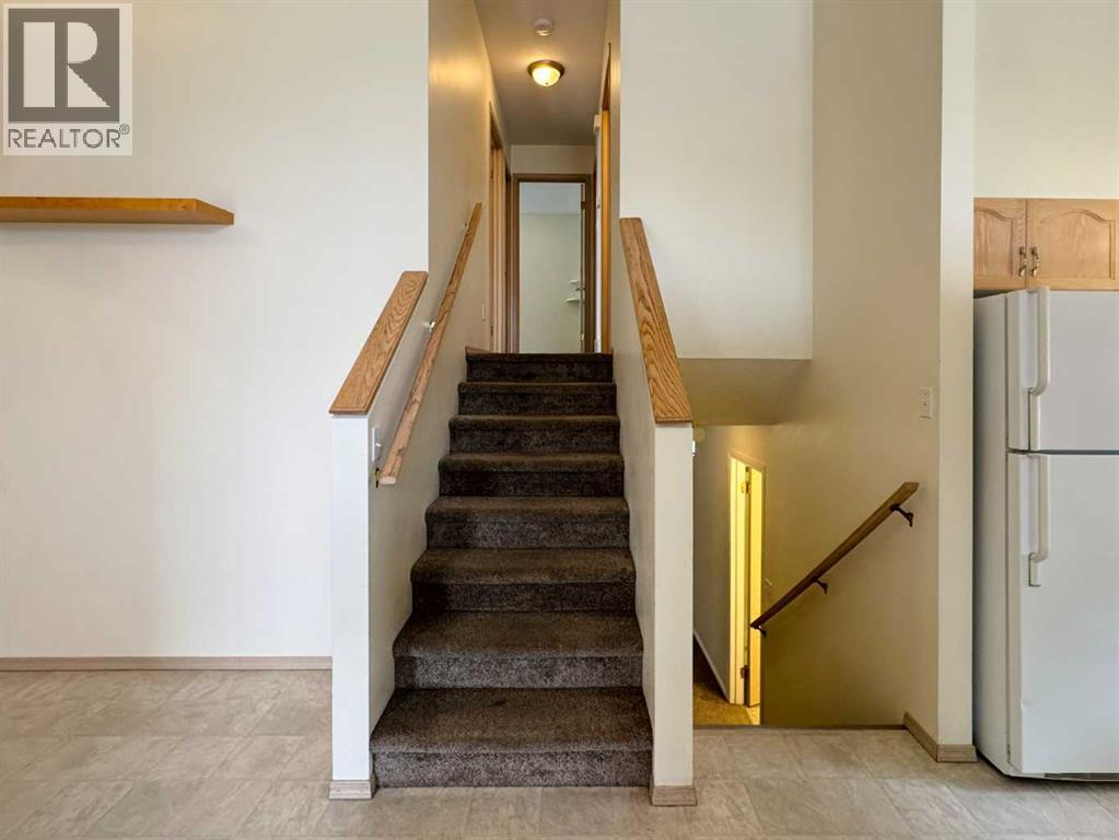 82 Harvard Crescent West - Photo 16