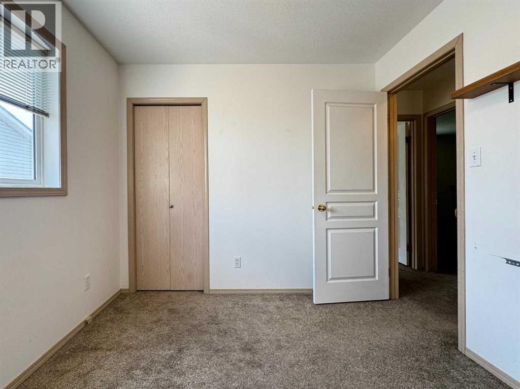 82 Harvard Crescent West - Photo 21