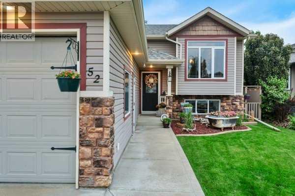 52 Irving Crescent