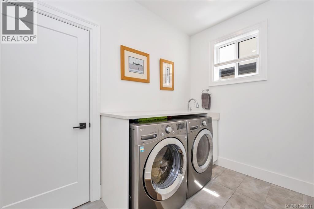 528 Delora Dr - 4
