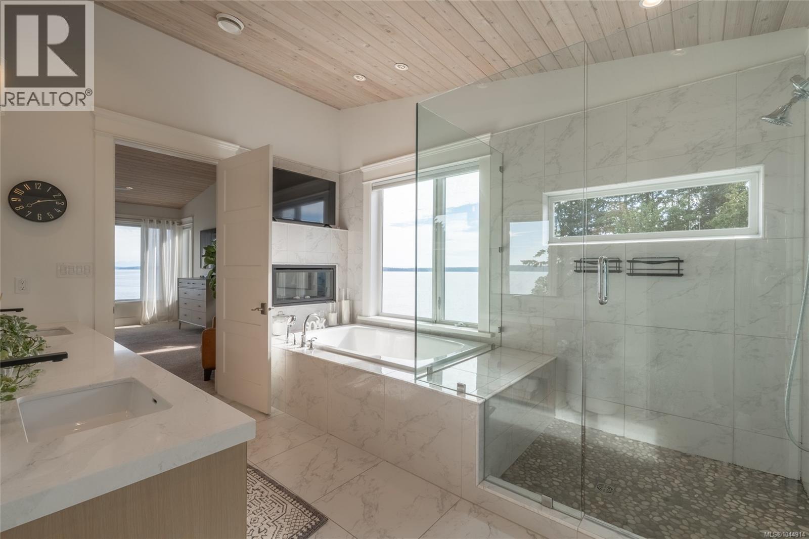 3089 Cook St, Chemainus