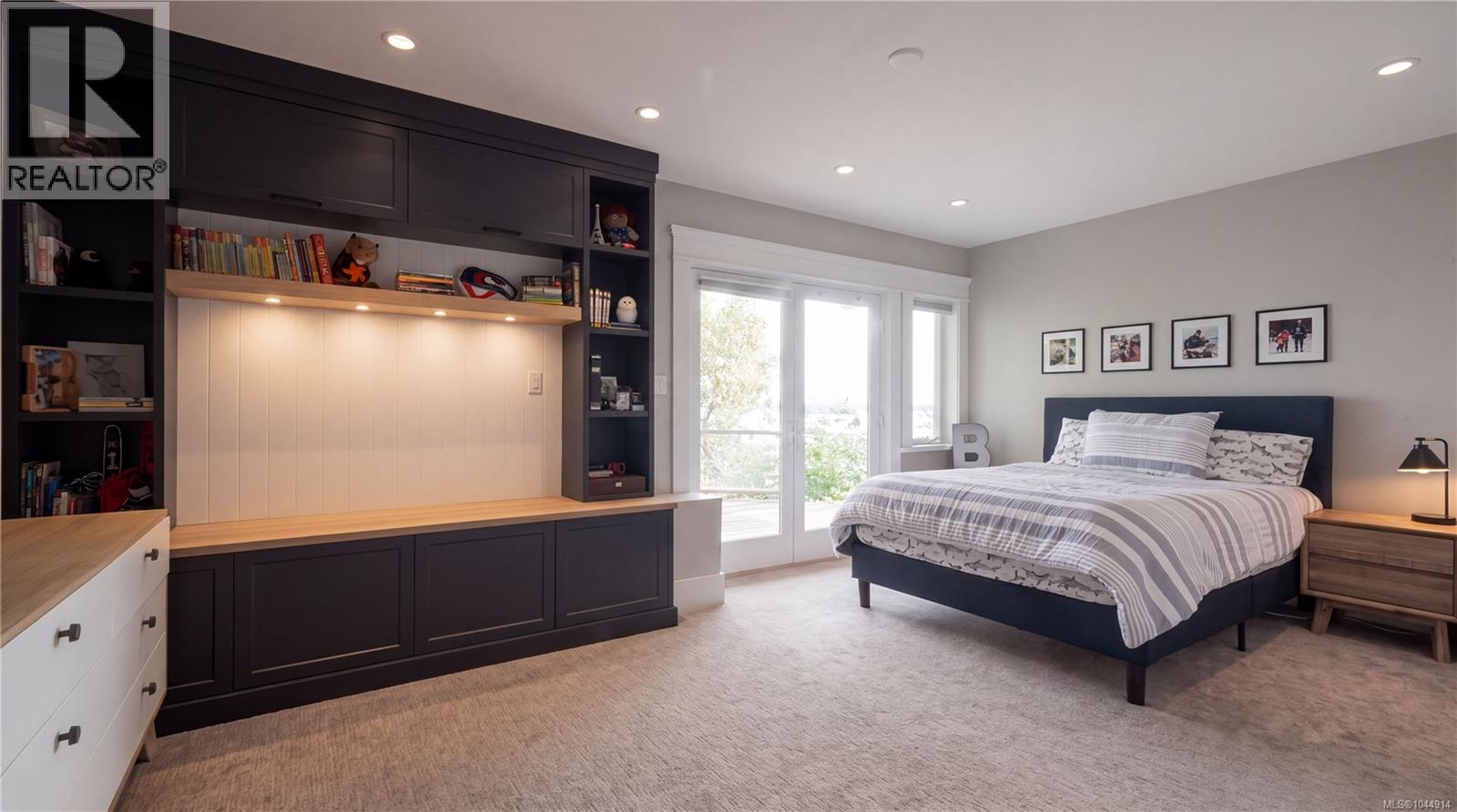 3089 Cook St - 35