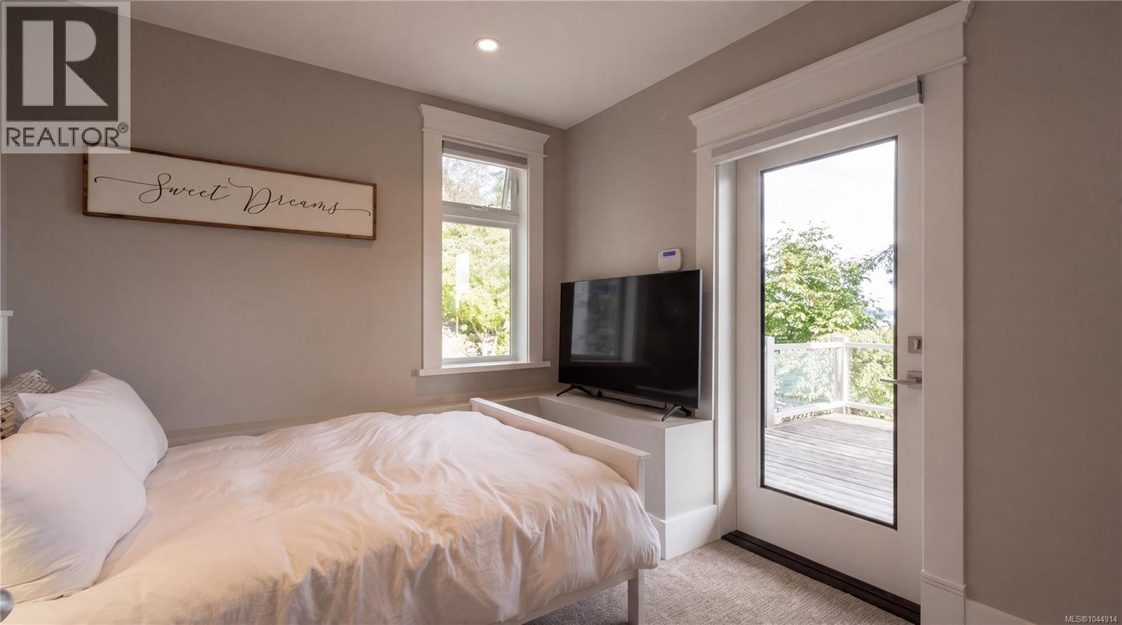 3089 Cook St - 37