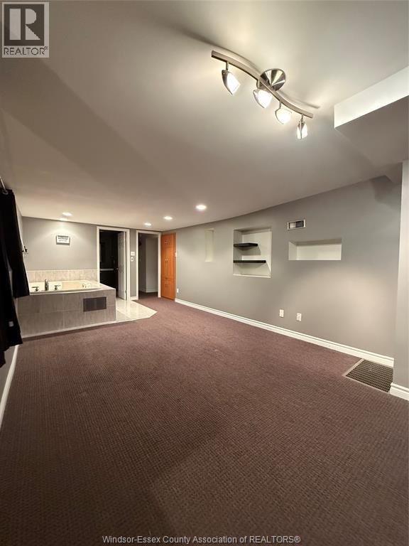 #301 647 Irvine AVENUE - 24