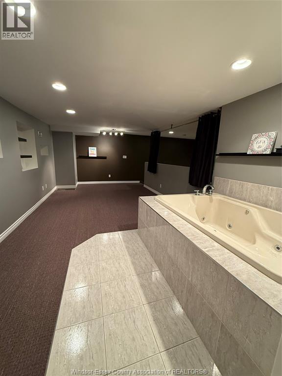 #301 647 Irvine AVENUE - 25