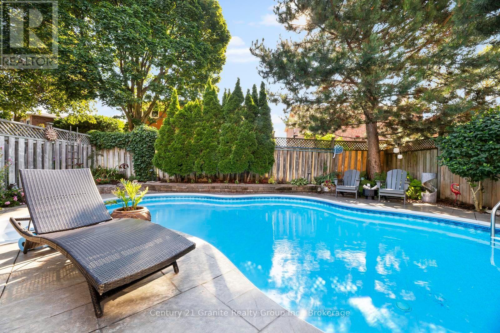 25 GREENWOOD ROAD - 31