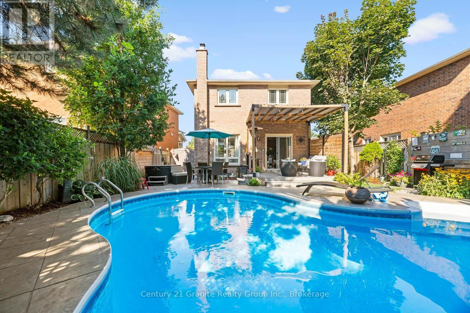 25 GREENWOOD ROAD - 34