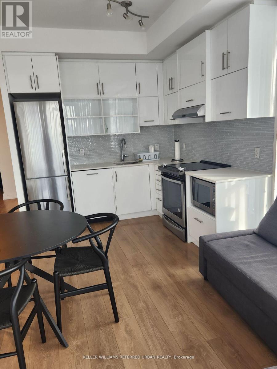 602 - 128 FAIRVIEW MALL DRIVE E
