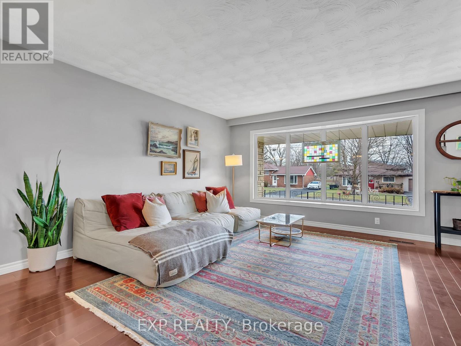 16 APPLEWOOD DRIVE - Image 9